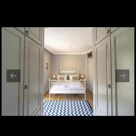 Familia Hotel *